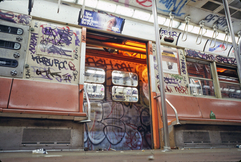 Illustration for article titled 37 Rare and Beautiful Images of the NYC Subway in the 1980s